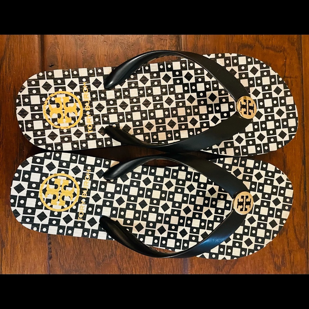 Tory Burch flip flops size 7